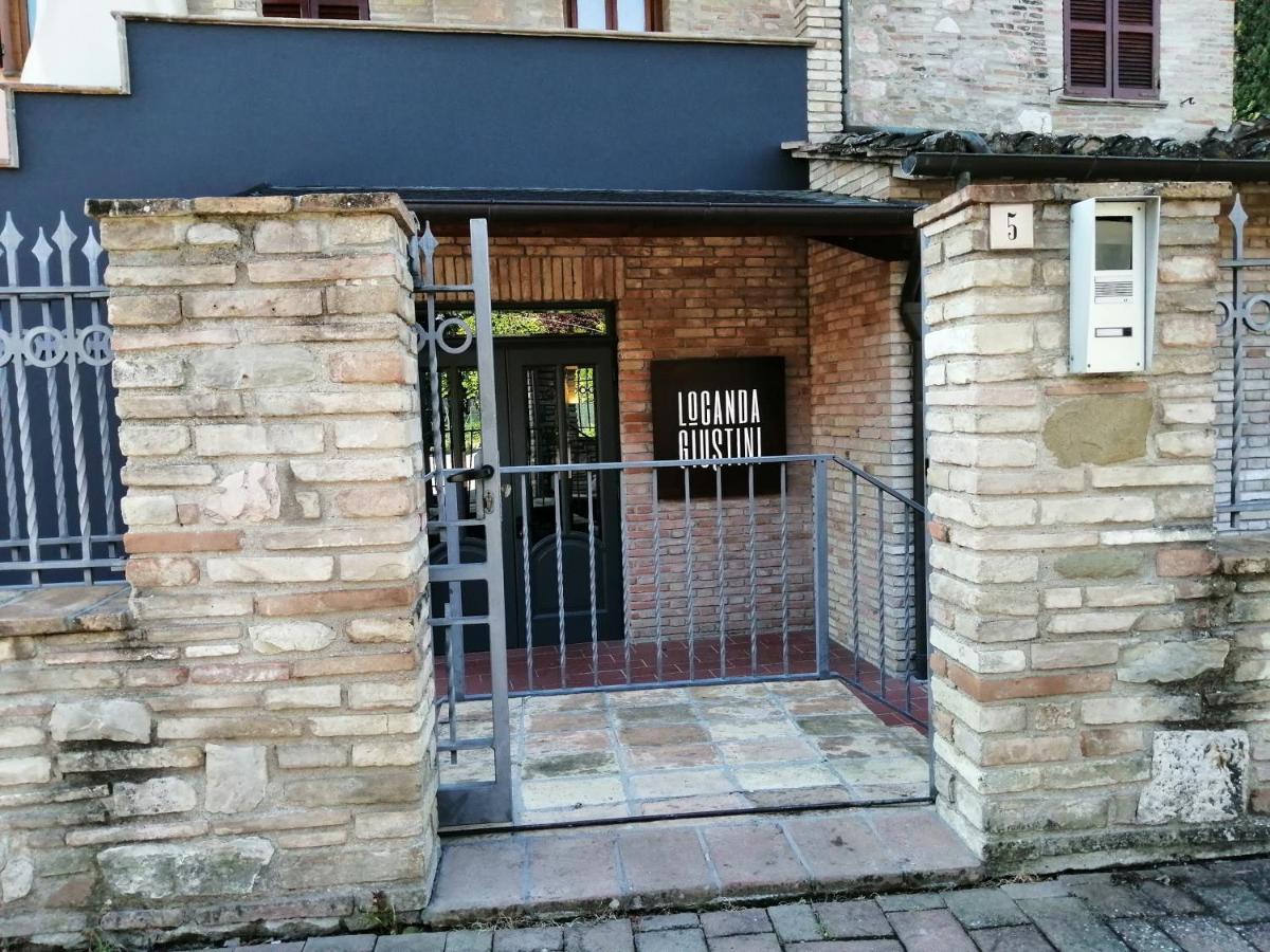Locanda Giustini アッシジ エクステリア 写真