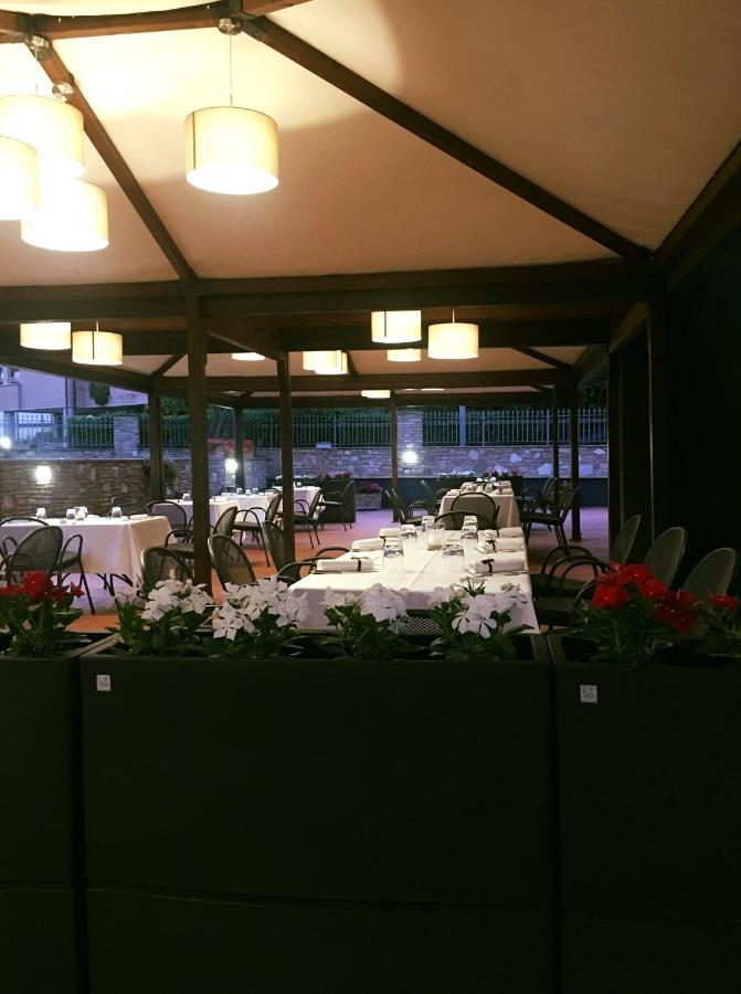 Locanda Giustini アッシジ エクステリア 写真