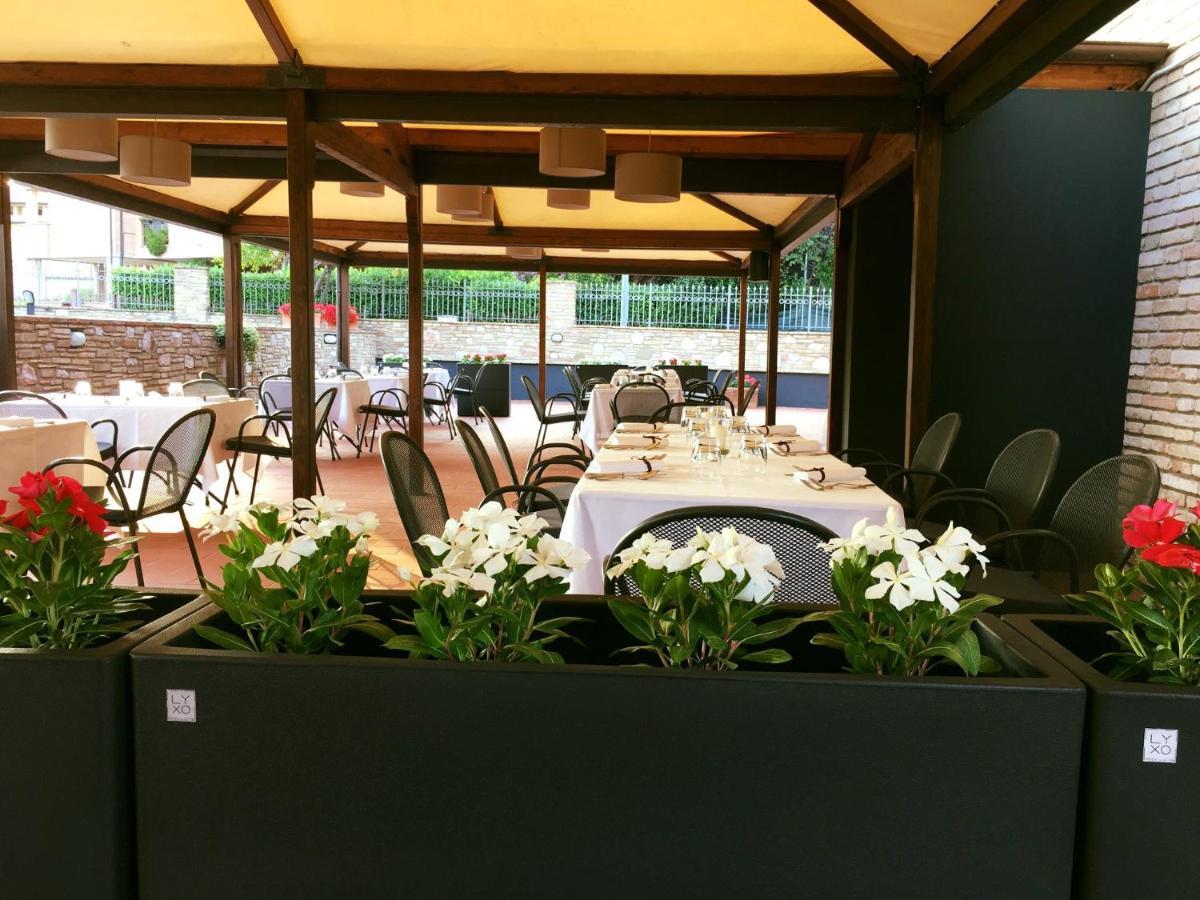 Locanda Giustini アッシジ エクステリア 写真